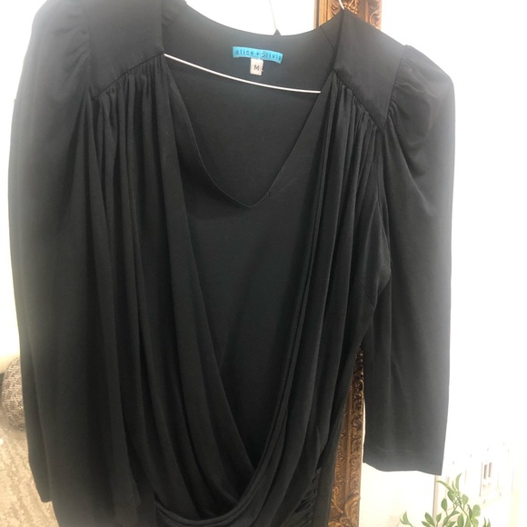 Super sexy Alice and Olive top - Picture 2 of 4